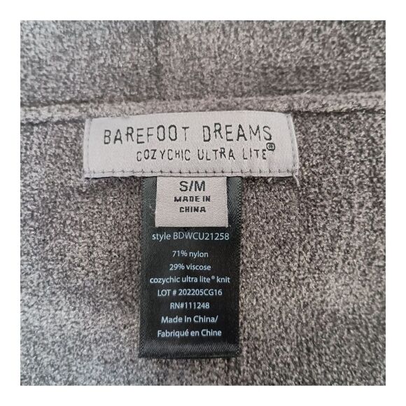 Barefoot Dreams Cozychic Ultra Lite Poncho Grey Women's Small/Medium - Picture 3 of 4